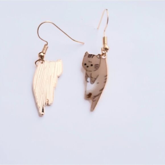 Kitty Cat Dangling Hook Earrings - Picture 3 of 7